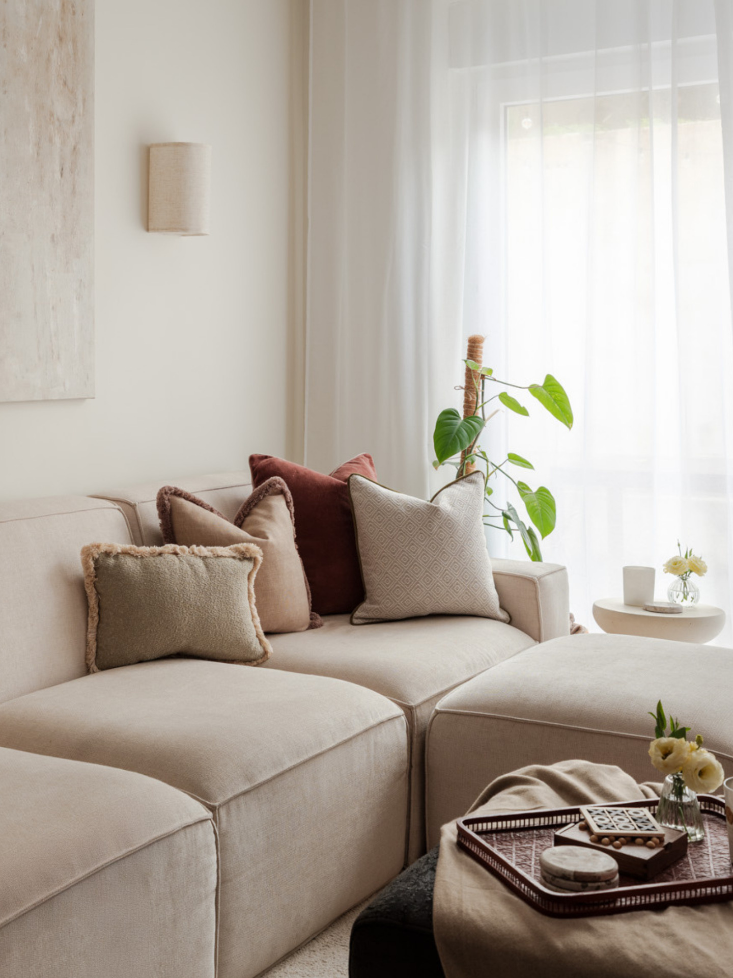 Luxury Living Room Interior Design by Dias Vasconcelos Interiors